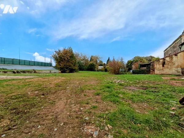 Terrain à batir avec ancienne dépendances à rénover