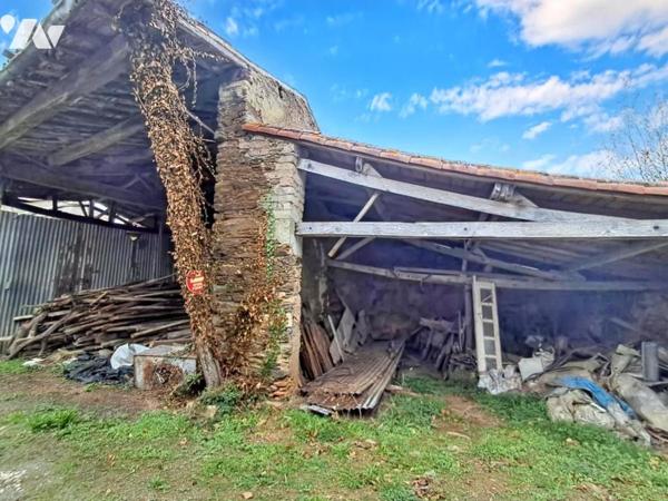 Terrain à batir avec ancienne dépendances à rénover