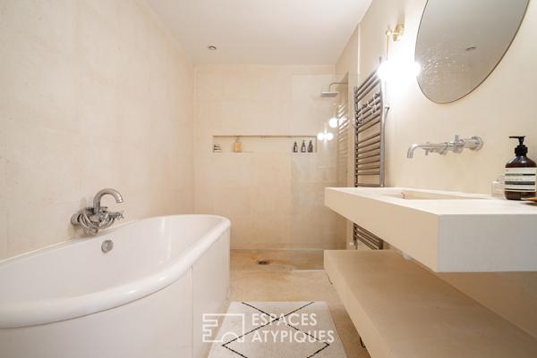 Loft de caractère dans un ancien showroom de porcelainier