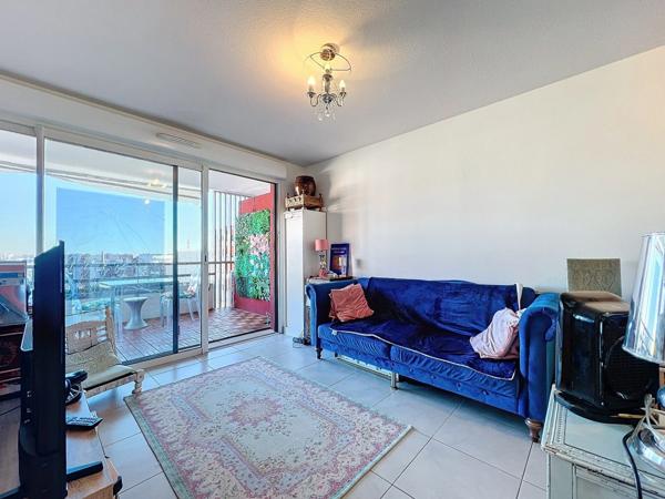 Appartement à vendre 2 pièces 35,50 m2 avec terrasse de 13,45 m2 JUVIGNAC (34) résidence de standing avec piscine