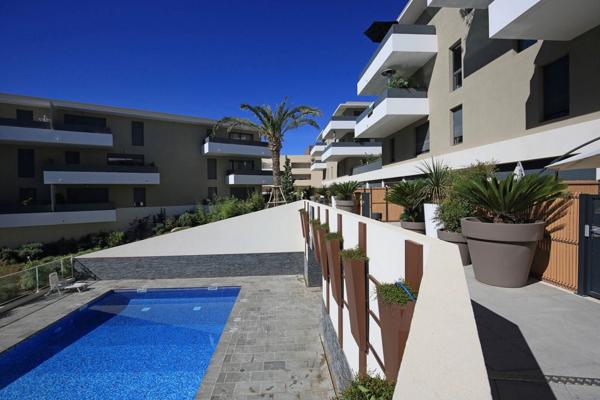 Appartement à vendre 2 pièces 35,50 m2 avec terrasse de 13,45 m2 JUVIGNAC (34) résidence de standing avec piscine