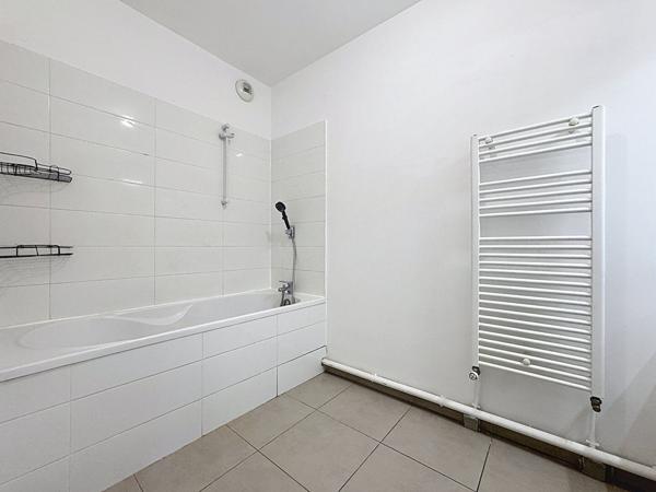 A vendre Appartement 2015 Aubagne 3 pièces 62.9 m2 +Terrasse, parking, cave