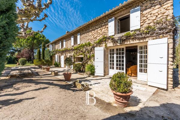 Sénas, Maison 6 Chambres -  434 m² à vendre