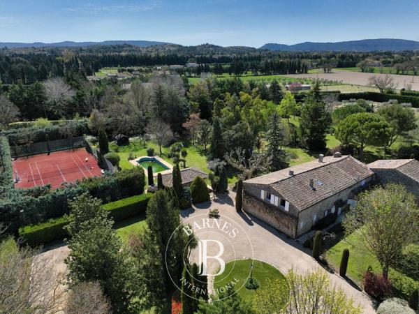 Sénas, Maison 6 Chambres -  434 m² à vendre