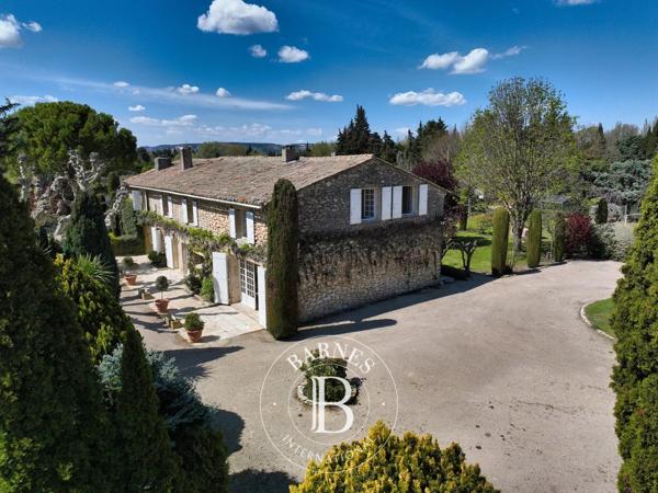 Sénas, Maison 6 Chambres -  434 m² à vendre