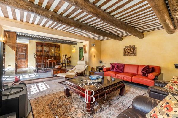 Sénas, Maison 6 Chambres -  434 m² à vendre