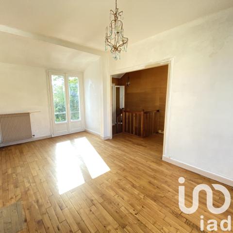 House for sale 5 rooms 110 m² Suresnes