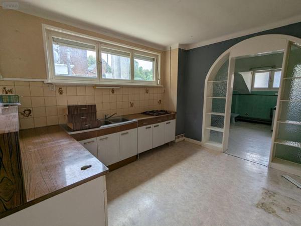 Local mixte (Pro/Hab) à vendre à Saint-Pol-sur-Ternoise dans le Pas-de-Calais (62130), ref : 2406