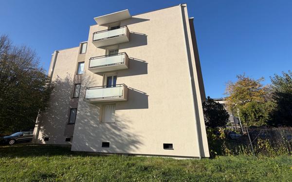 Appartement à vendre    1 pièce • 30 m2 Saint-Égrève