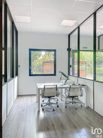 Location local d’activité 143 m² Limonest