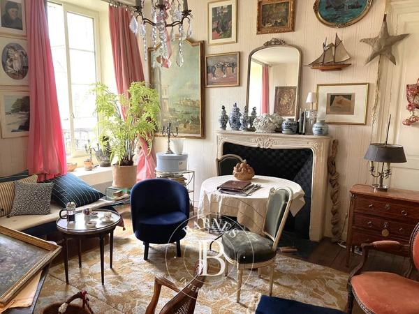 Bourges, Ensemble immobilier  920 m² à vendre