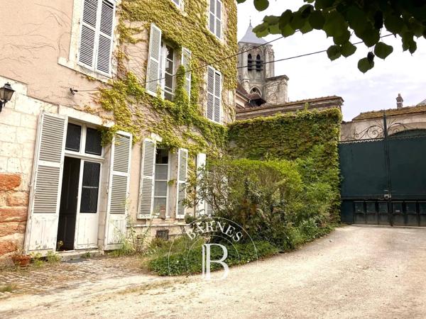 Bourges, Ensemble immobilier  920 m² à vendre