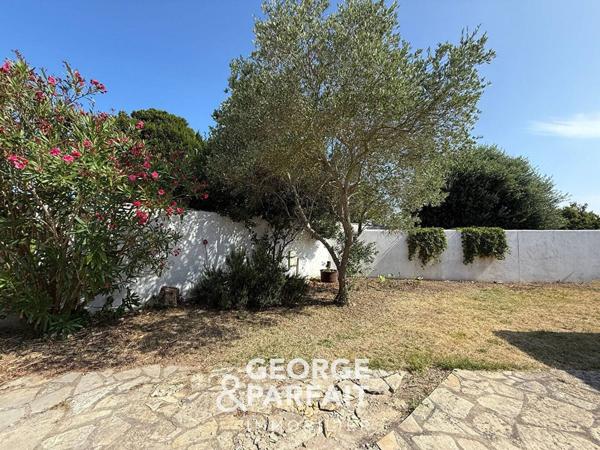 Maison centre village Loix 5 pièces 120m²