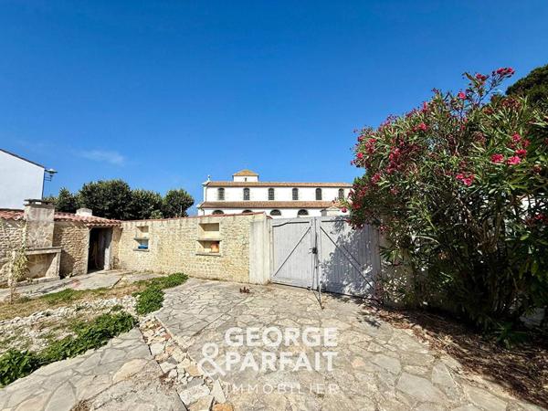 Maison centre village Loix 5 pièces 120m²