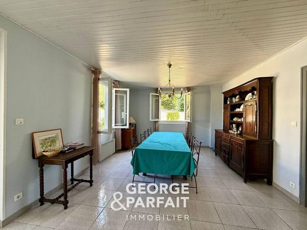Maison centre village Loix 5 pièces 120m²