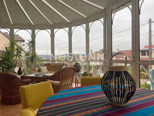 Nestenn Igny - Maison familiale 7 pièces, 177 m² habitables avec véranda, jardin arboré de 500 m², sous-sol total et garage - Secteur résidentiel Gommonvilliers, à 15 min de la gare de Massy