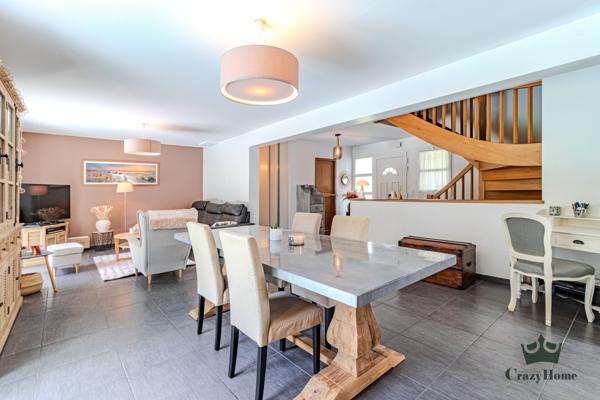 Maison
                                                                                                                                                                                                                                                                                                                        7 pièce(s)                                                                                                                                                                                                          4 chambre(s)                                                                                                                                                                                                          155  m²