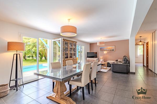 Maison
                                                                                                                                                                                                                                                                                                                        7 pièce(s)                                                                                                                                                                                                          4 chambre(s)                                                                                                                                                                                                          155  m²