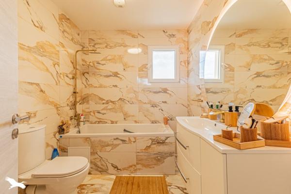 Maison à vendre |                                       Sainte-Eulalie |                                        4 pièces  |  141 m²