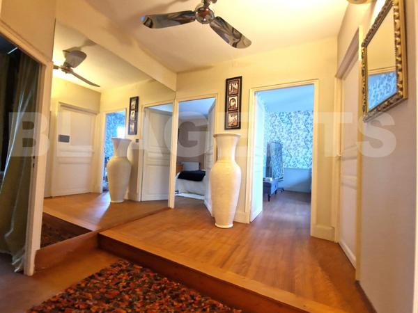 Maison de charme avec jardin intime, terrasse, balcon et SPA - centre-ville accessible à pied.