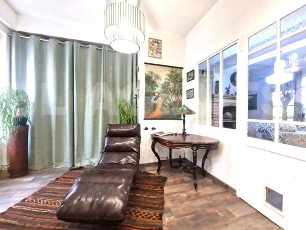 Maison de charme avec jardin intime, terrasse, balcon et SPA - centre-ville accessible à pied.