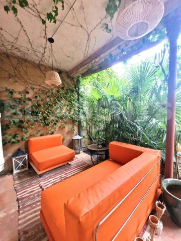 Maison de charme avec jardin intime, terrasse, balcon et SPA - centre-ville accessible à pied.