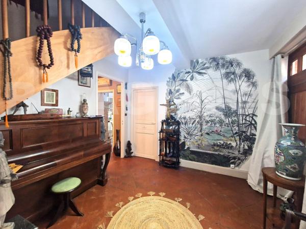 Maison de charme avec jardin intime, terrasse, balcon et SPA - centre-ville accessible à pied.