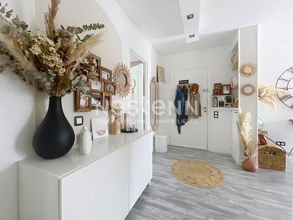 Centre ville Peymeinade : Appartement 3 pièces de 65 m2, avec jolie terrasse à Peymeinade