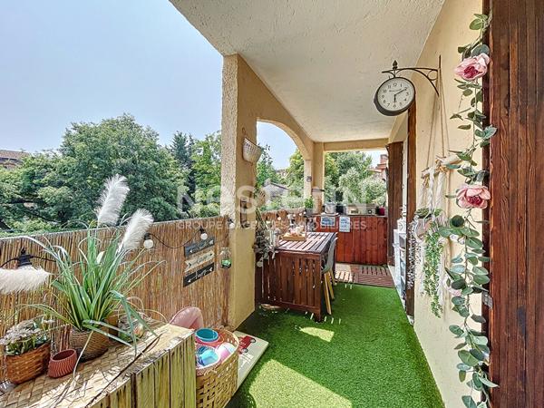 Centre ville Peymeinade : Appartement 3 pièces de 65 m2, avec jolie terrasse à Peymeinade