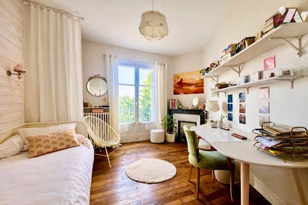 TOURS - QUARTIER VELPEAU NORD - MAISON DE CARACTÈRE - 5 CHAMBRES AVEC JARDIN