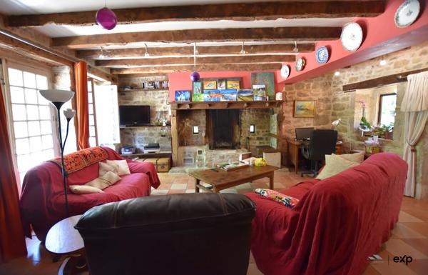 Propriété 10 pièces, 5 chambres, piscine, 1.9 hectare