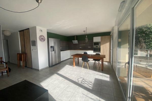 Saint-Galmier (42330) SAINT GALMIER APPARTEMENT T4 88 m² AVEC TERRASSES ET GARAGE ET VUE DÉGAGÉE