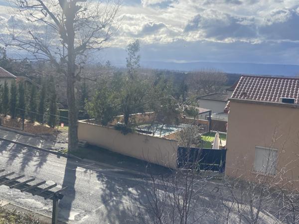 Saint-Galmier (42330) SAINT GALMIER APPARTEMENT T4 88 m² AVEC TERRASSES ET GARAGE ET VUE DÉGAGÉE