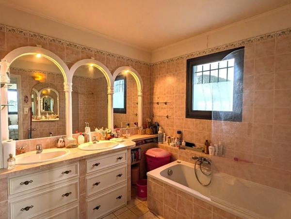 Propriété avec vue mer à Santa Maria Poggio