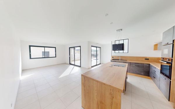 Maison à vendre    4 pièces •  Lavalette