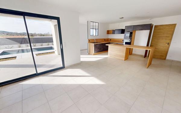 Maison à vendre    4 pièces •  Lavalette