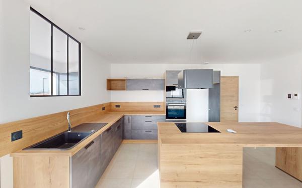 Maison à vendre    4 pièces •  Lavalette