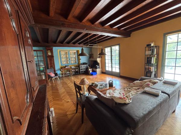 Maison avec piscine dans Chef Boutonne