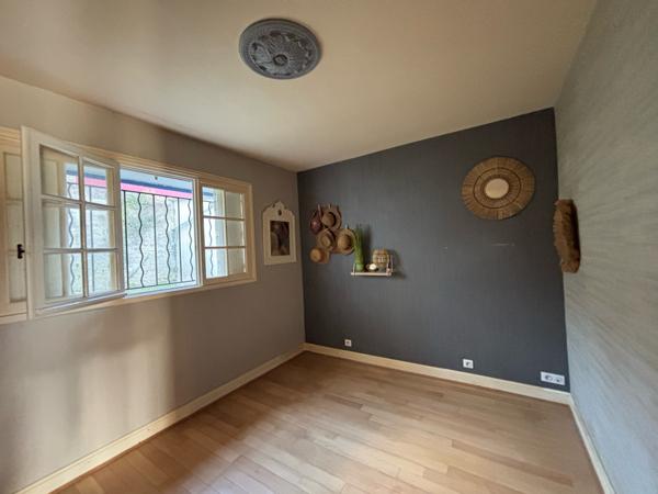 Maison avec piscine dans Chef Boutonne