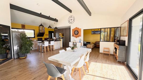 VILLA PLAIN-PIED QUARTIER PRIVILEGIE