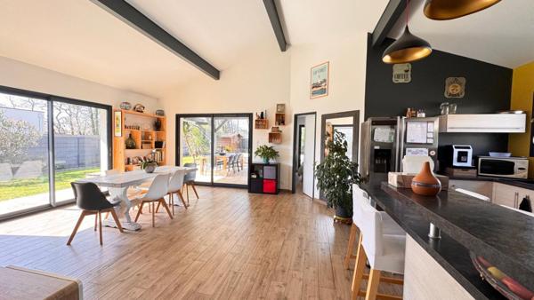 VILLA PLAIN-PIED QUARTIER PRIVILEGIE