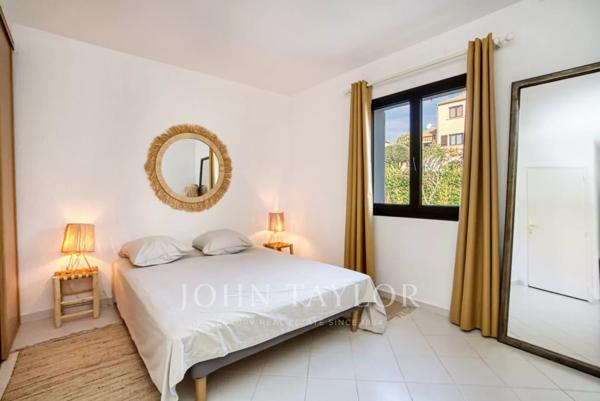 Villa en première ligne à Carqueiranne