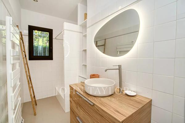 Villa en première ligne à Carqueiranne