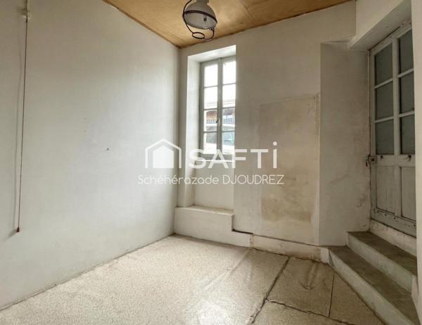 BAISSE DE PRIX !! MAISON DE VILLE 107 m² - 3 CHAMBRES - GARAGE ET DEPENDANCES