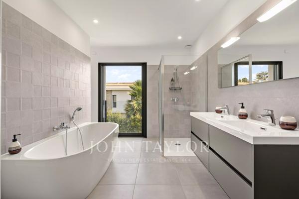 Élégante villa neuve à louer à Mougins - Piscine chauffée, 4 chambres en suite