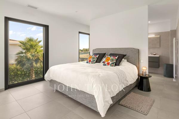 Élégante villa neuve à louer à Mougins - Piscine chauffée, 4 chambres en suite