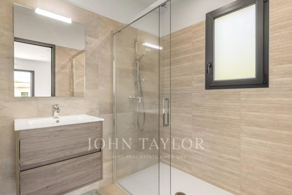 Élégante villa neuve à louer à Mougins - Piscine chauffée, 4 chambres en suite