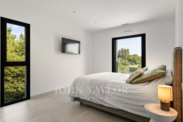 Élégante villa neuve à louer à Mougins - Piscine chauffée, 4 chambres en suite