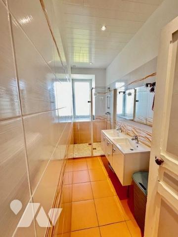 A découvrir ! Maison de Maître de 286 m² sur 2 910 m² de terrain clos de murs. 