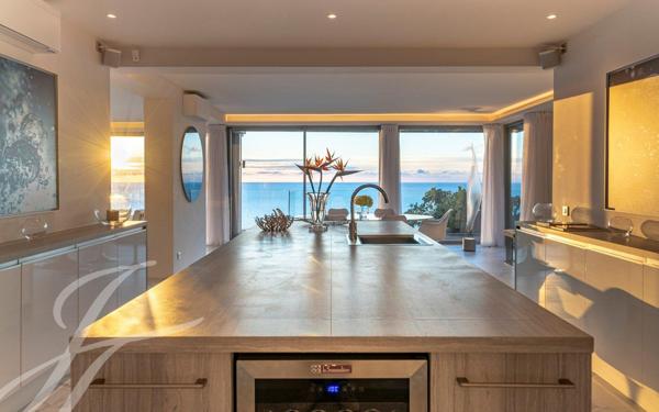 Roquebrune Cap Martin - Villa contemporaine d'exeption - Vue mer panoramique - Piscine - Studio indépendant